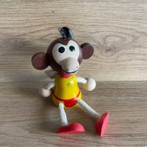 FIGURA NA OPRUZI MAJMUN