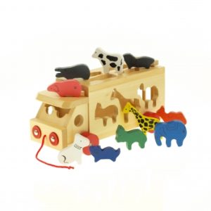 KAMION SA ŽIVOTINJAMA